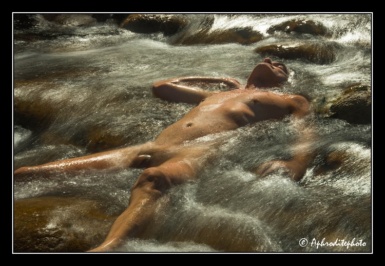 050 Immersion dans la rivière 4